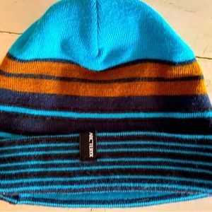 Arcterx beanie one size fits all